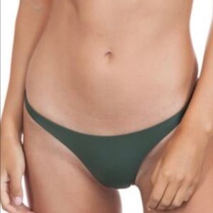 MIKOH praia bottoms in jungle